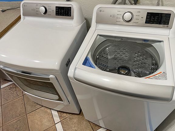 Barely used high capacity Washer Dryer