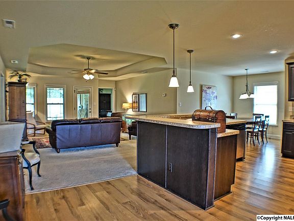 4th image of 5019 Montauk Trl SE