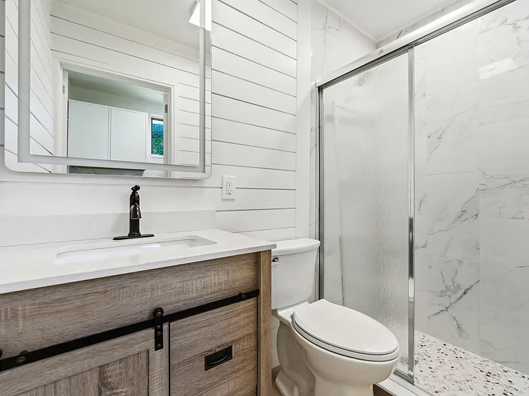 802 Lytle St — Photo 28