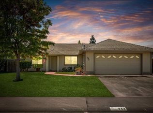 942 Ayers Ln, Galt, CA 95632