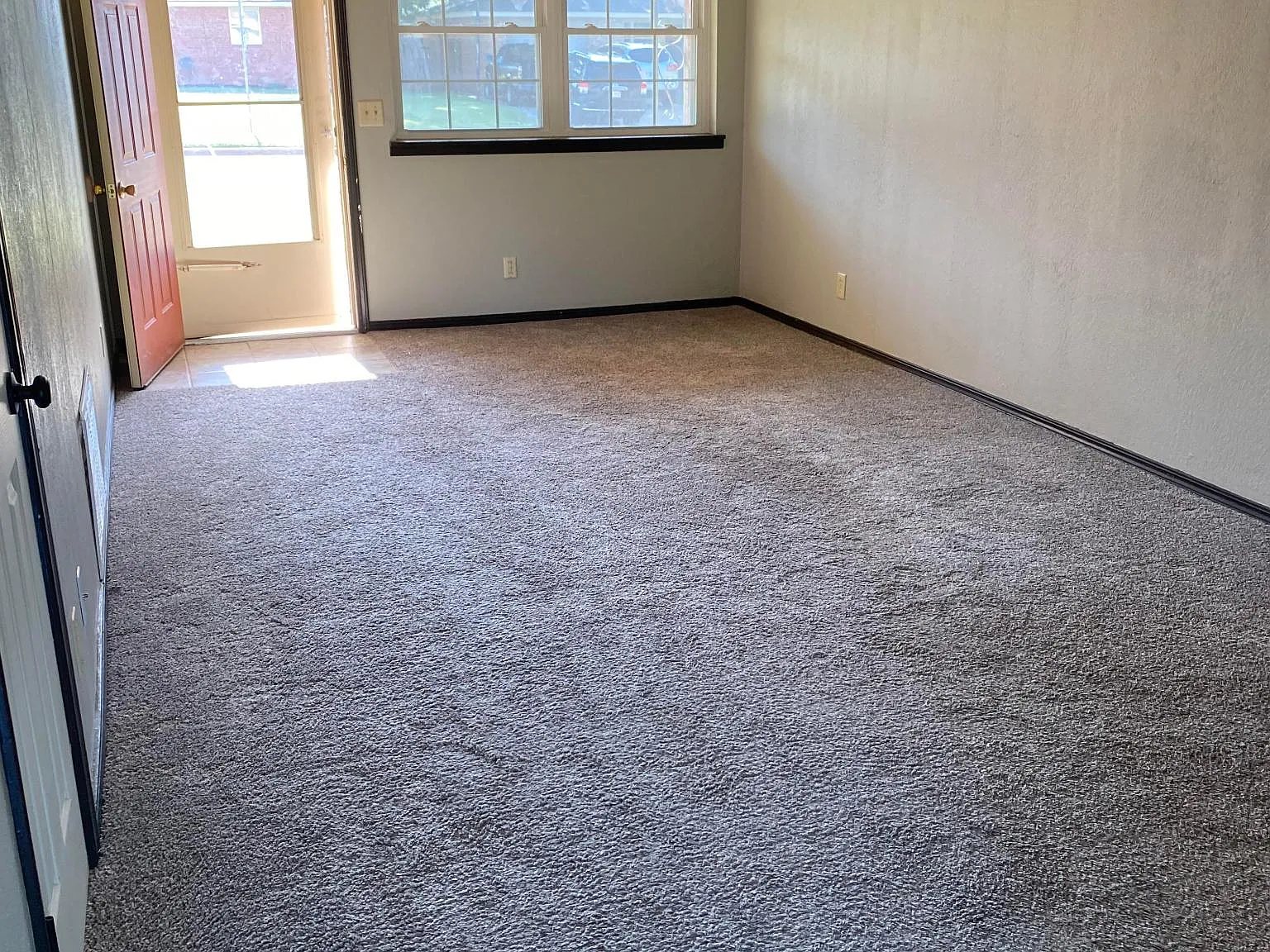 515 N Daniel St — Photo 2