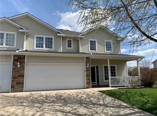 808 Red Hawk Way SE, Altoona, IA 50009