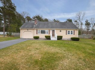 25 W Pine View Dr, Cotuit, MA 02635