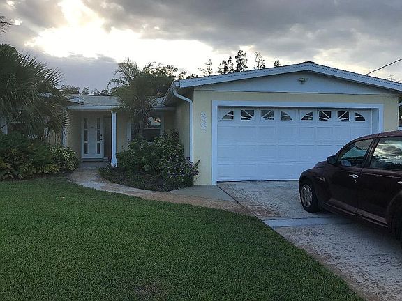 2nd image of 1225 N Montego Bay Dr