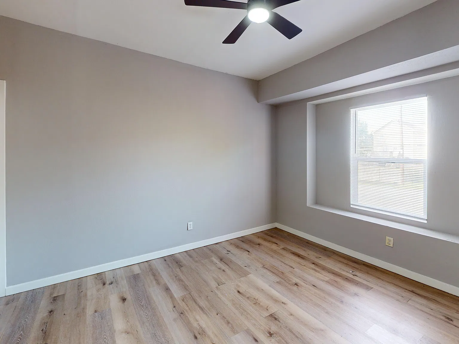 2 bed, $1,400 — Photo 3