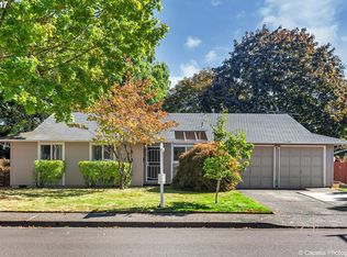 8560 SW Fannowood Ln, Beaverton, OR 97008