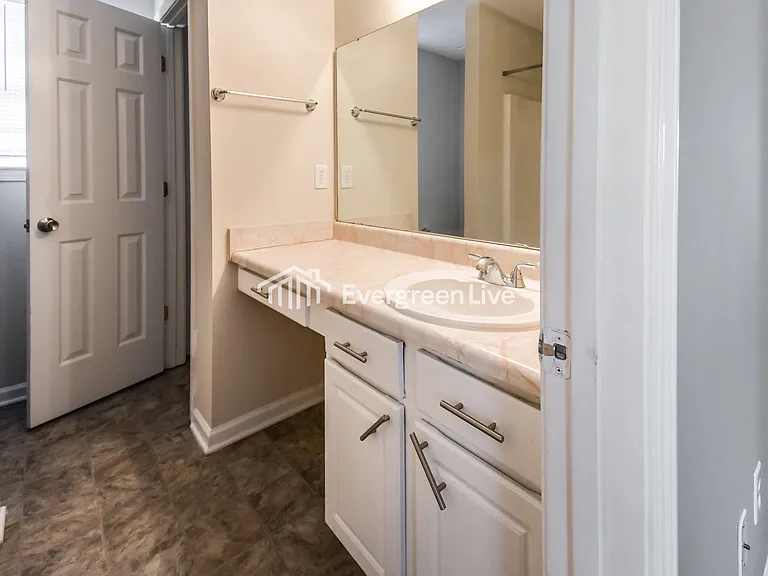 1000 Hamilton Place Cir — Photo 13