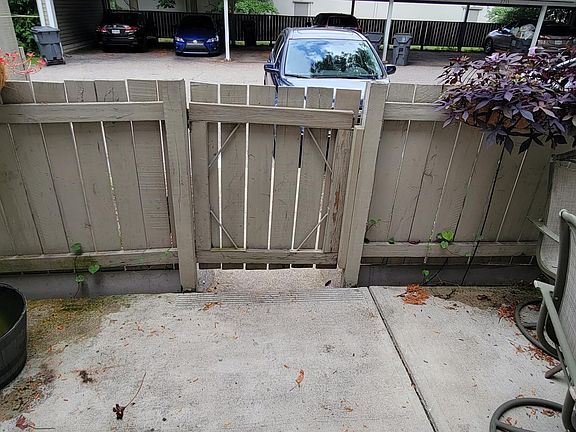3rd image of 7925 Meadowhaven Blvd #1