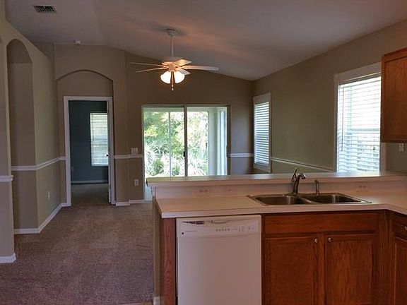 3rd image of 25737 Crippen Dr