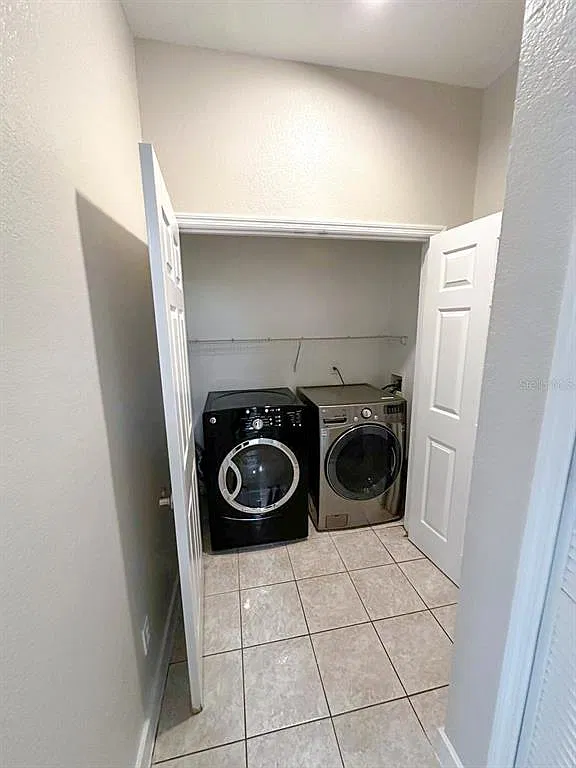 2 bed, 2.0 bath, 1050 sqft, $1,690 — Photo 2