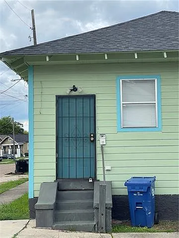1901 Old Prieur St