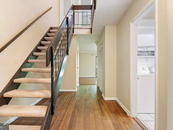 130 Fernbanks Ct, Athens, GA 30605