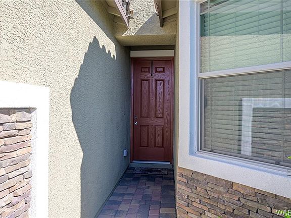 3rd image of 2098 Port Royal Dr