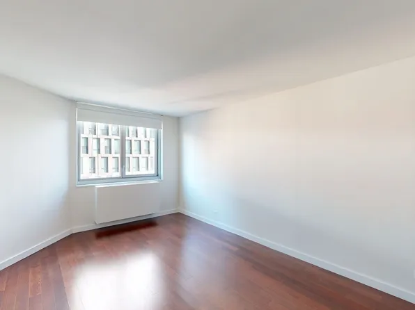 401 East 34th Street image 3 of 9