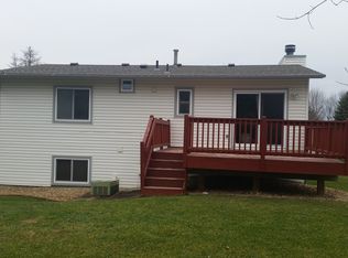 8521 Morgan Ln, Eden Prairie, MN 55347