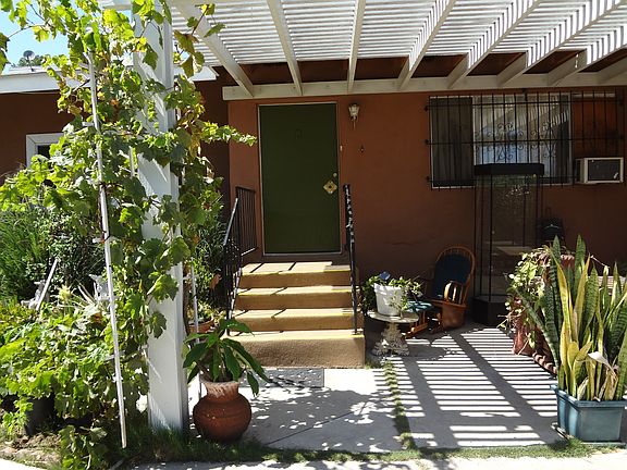 2nd image of 2950 Vaquero Ave