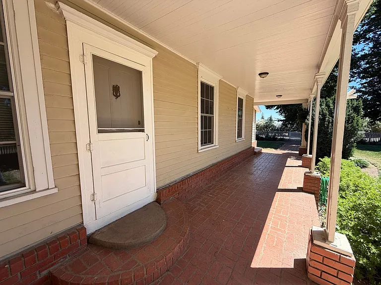 11221 E Eight Mile Rd — Photo 24