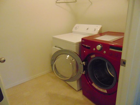 4th image of 3574 SE Royalstar Ave