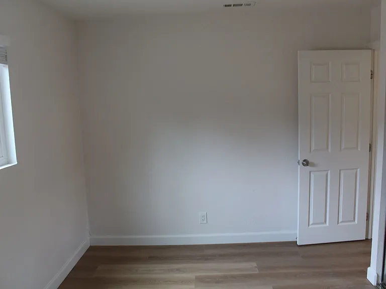 331 Rebecca Ave — Photo 19