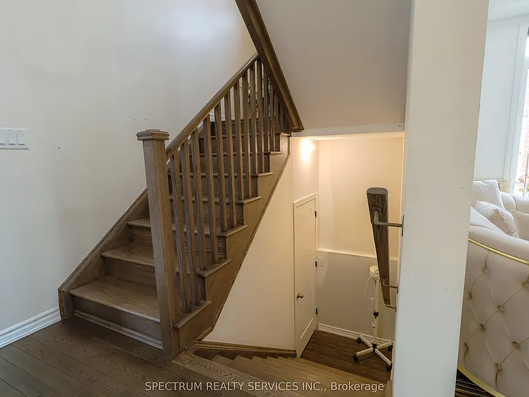 2300 Grainger Loop — Photo 15