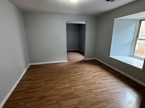 3rd image of 200 E King St #5
