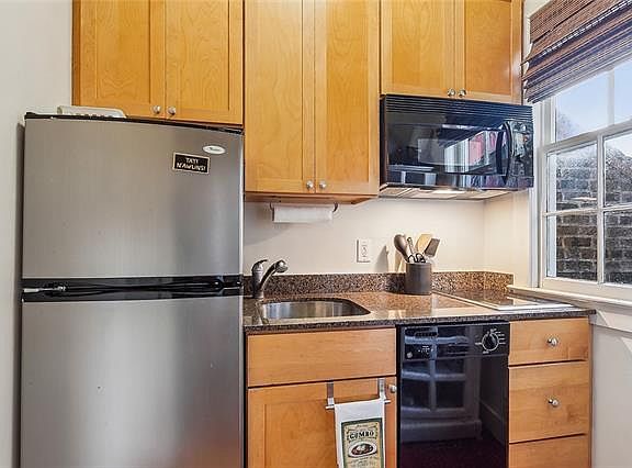 5th image of 831 Saint Peter St #Sq2
