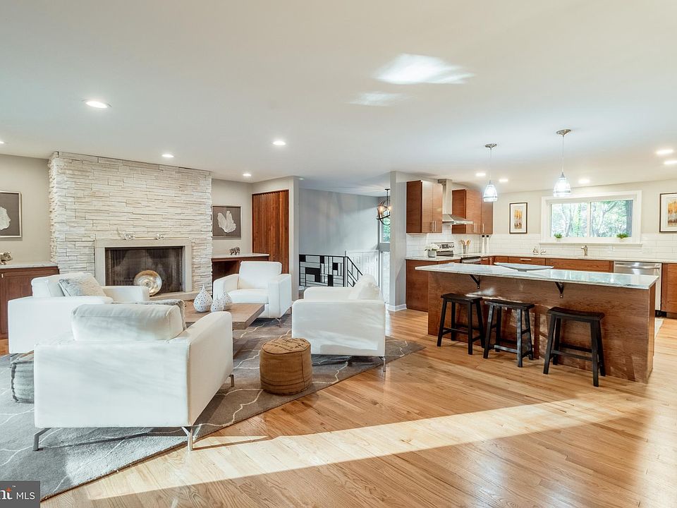 1st image of 837 Summerset Dr