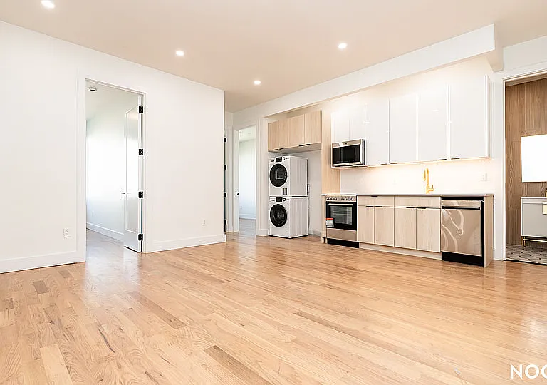 489 Grand St #2C — Photo 3