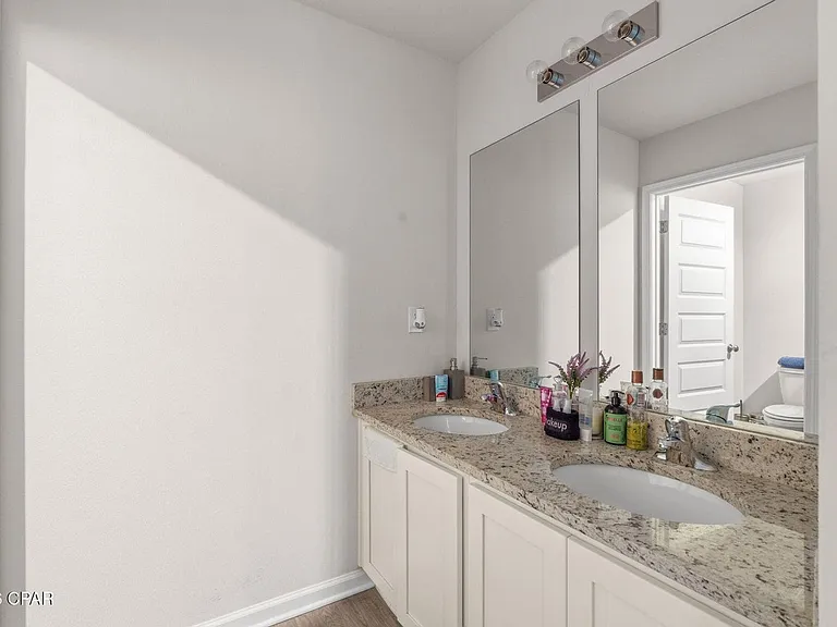 247 Ryder Ln — Photo 16