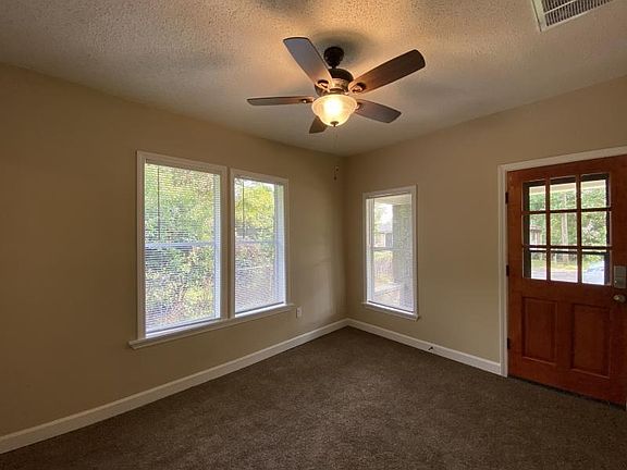 2nd image of 2701 Lincoln Ave #B