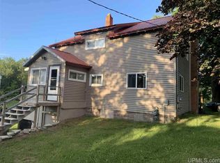 N7275 Saint Martins Hl, Munising, MI 49862