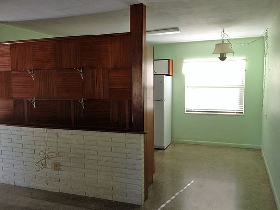 3rd image of 1662 NE Maureen Ct