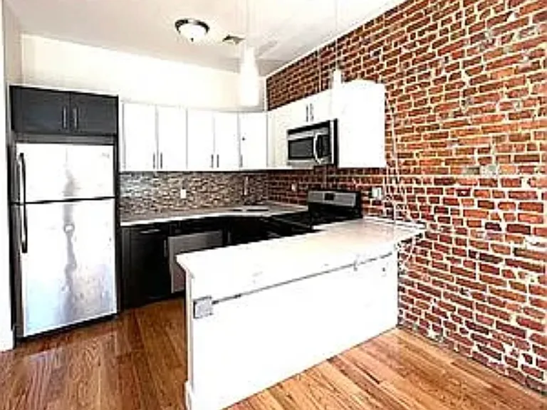 255 S 3rd St #2 — Photo 16
