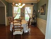 3rd image of 410 Meadowlake Cir