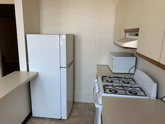 2nd image of 1532 Spruce St #423
