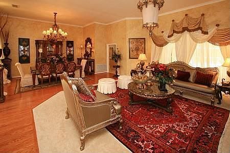 3rd image of 413 Vista Oak Dr
