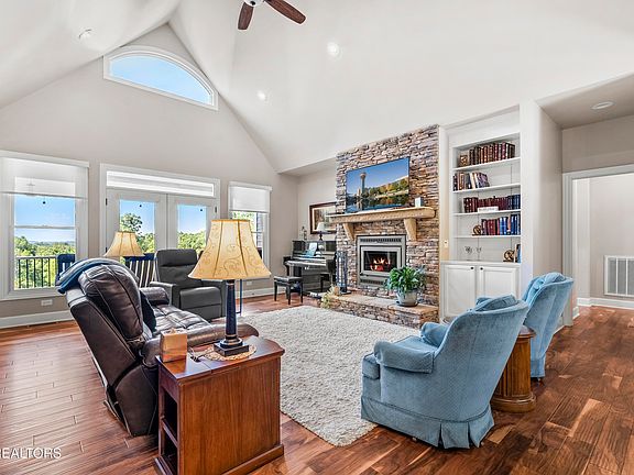 14th image of this home