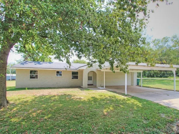 700 4th St, Ramona, OK 74061