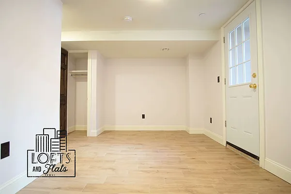 Rented by Lofts and Flats LLC | media 47