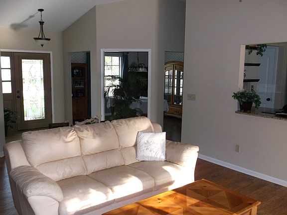 4th image of 11055 Percheron Dr