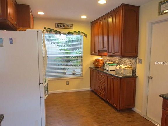 3rd image of 616 Shady Nook Dr