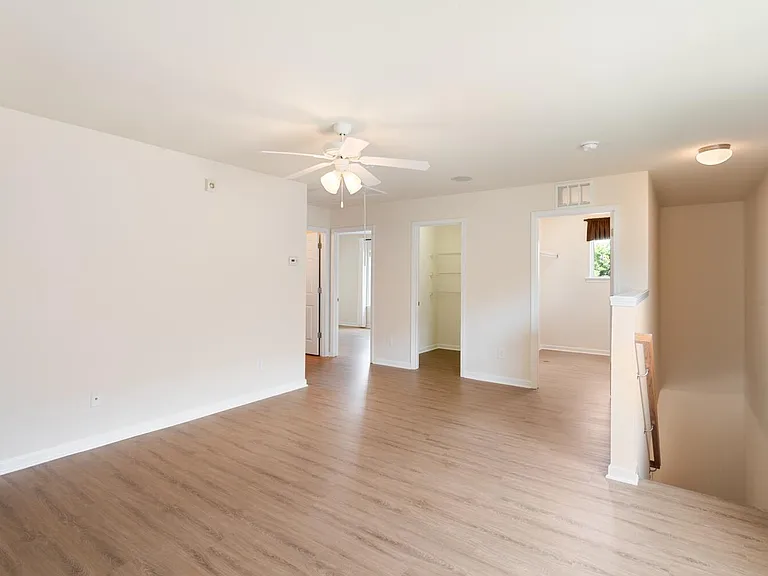 4332 Burchard Dr — Photo 13