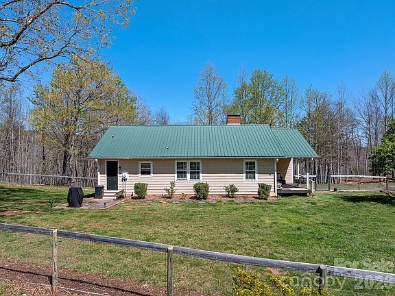 4th image of 1434 Lake Adger Rd