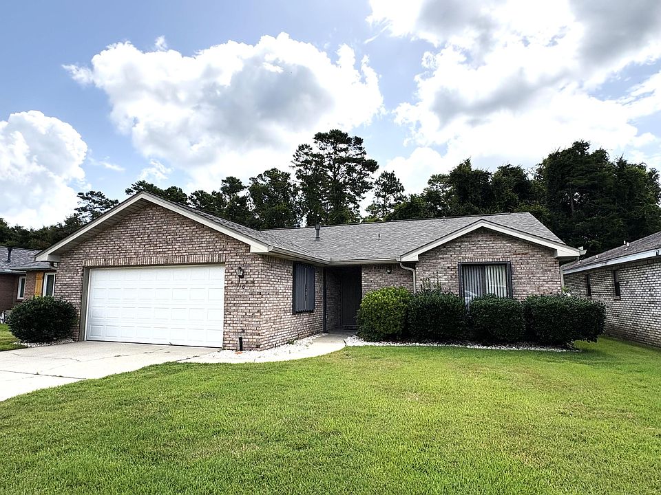 1st image of 110 Poplar Pl
