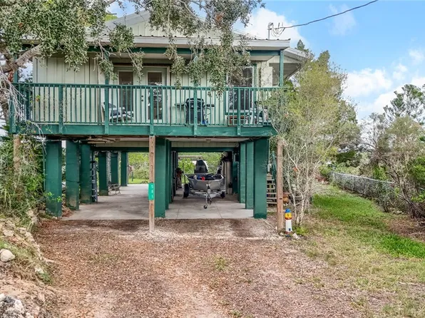 581 N Lake Cir, Crystal River, FL 34429