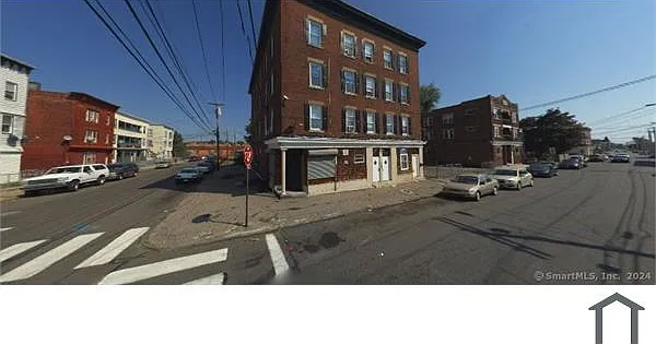 2 bed, $1,900 — Photo 1