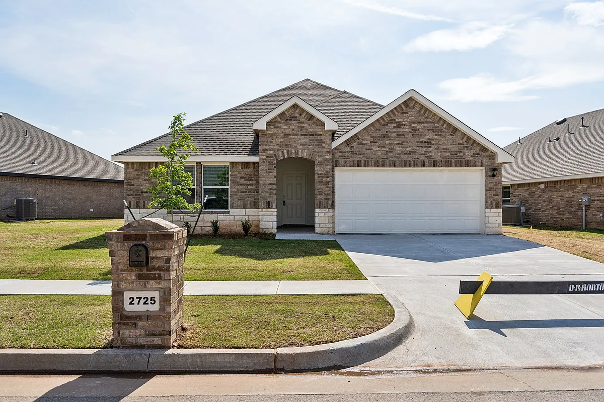 Building Photo - 2725 Tracys Mnr