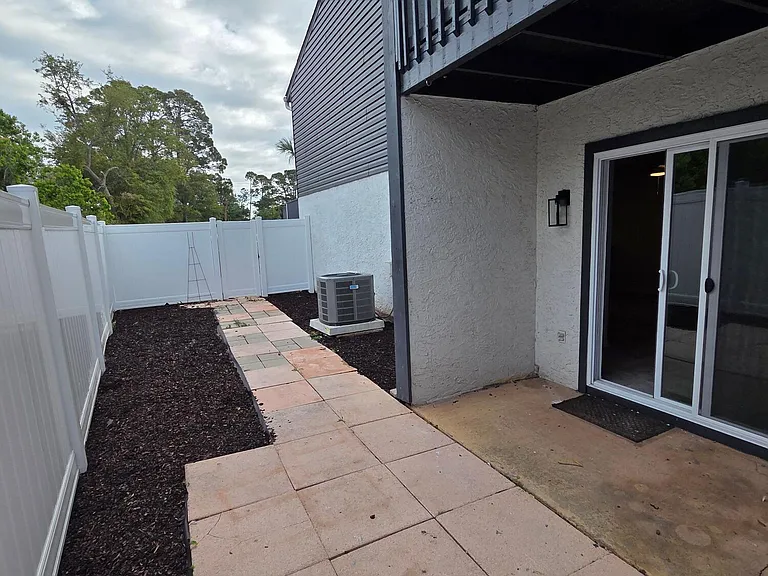 7125 N Lagoon Dr #P — Photo 24