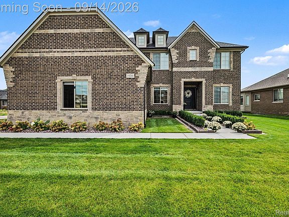 2nd image of 19266 Thompson Dr