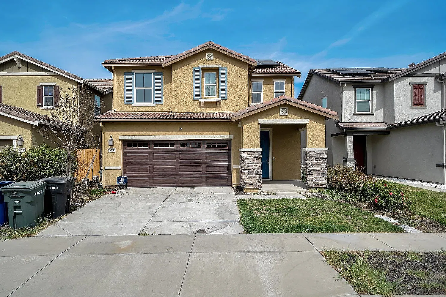 3 bed, 1911 sqft, $3,000 — Photo 1
